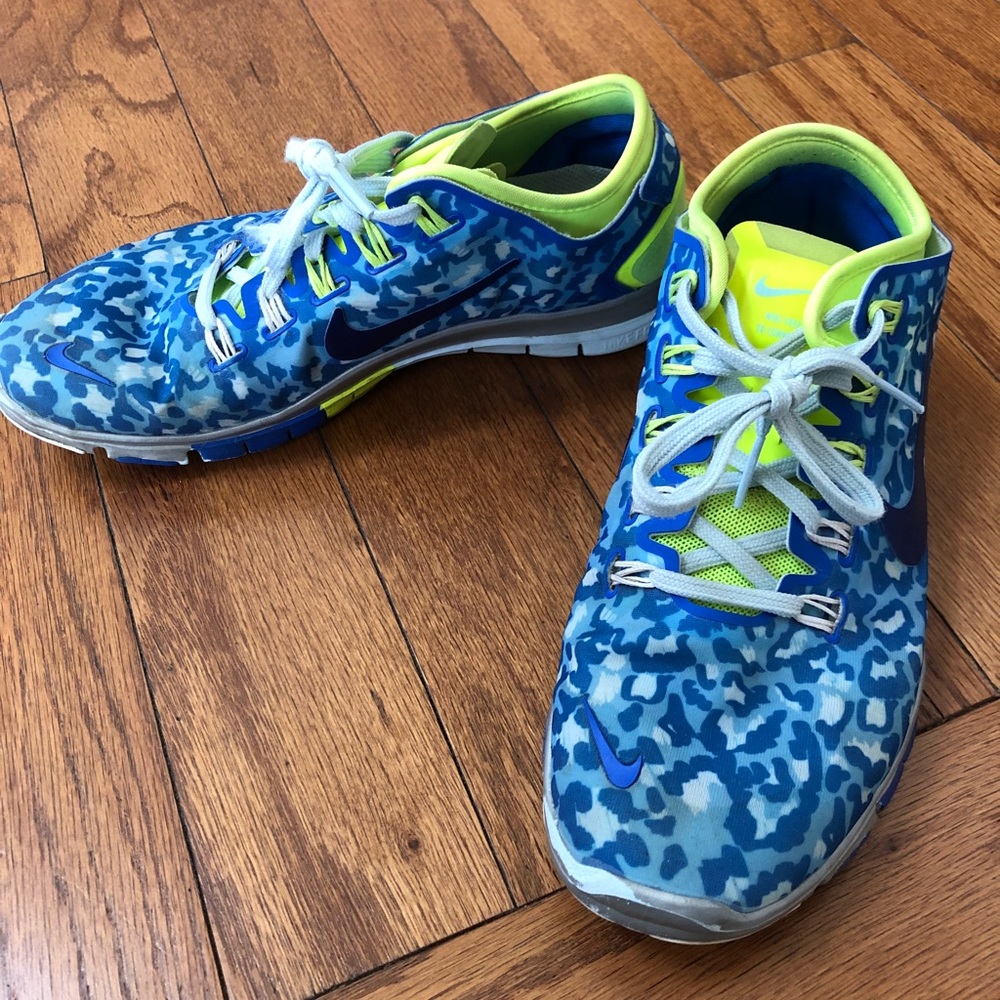 Nike Sneakers!